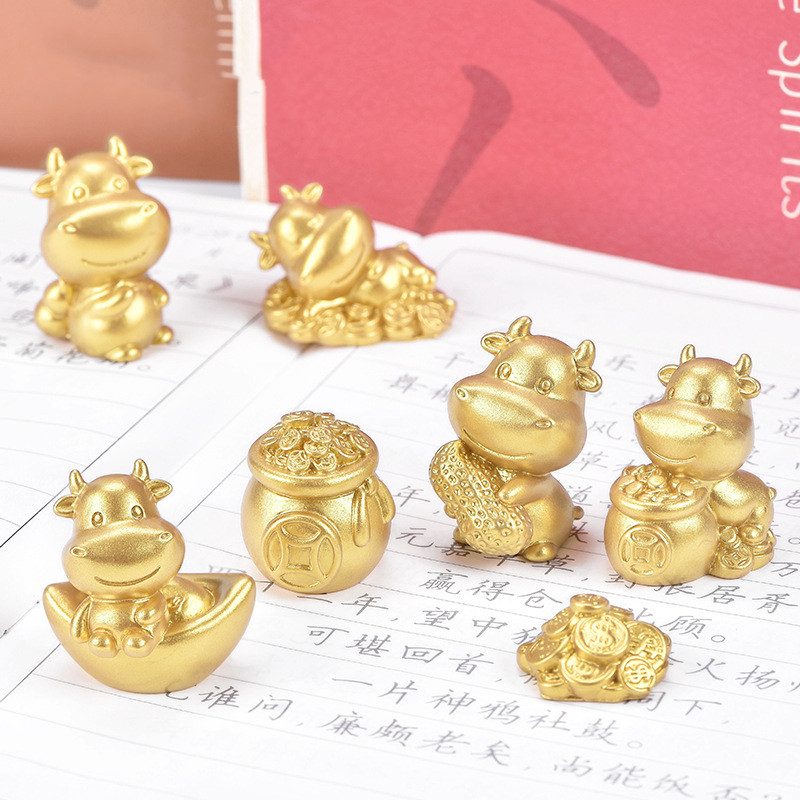 Miniture Fairy Garden Accessories Supplies Resin Gold Cattle Kids Toys Pot Bonsai Miniature Garden Terrariums Fairy Garden Animals Figurine Kits Items Decoration Cartoon Table Ornaments